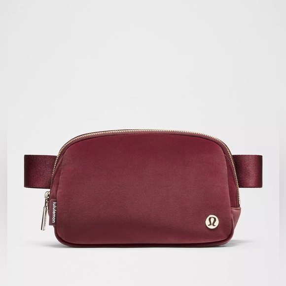 Lululemon Belt Bag Velour